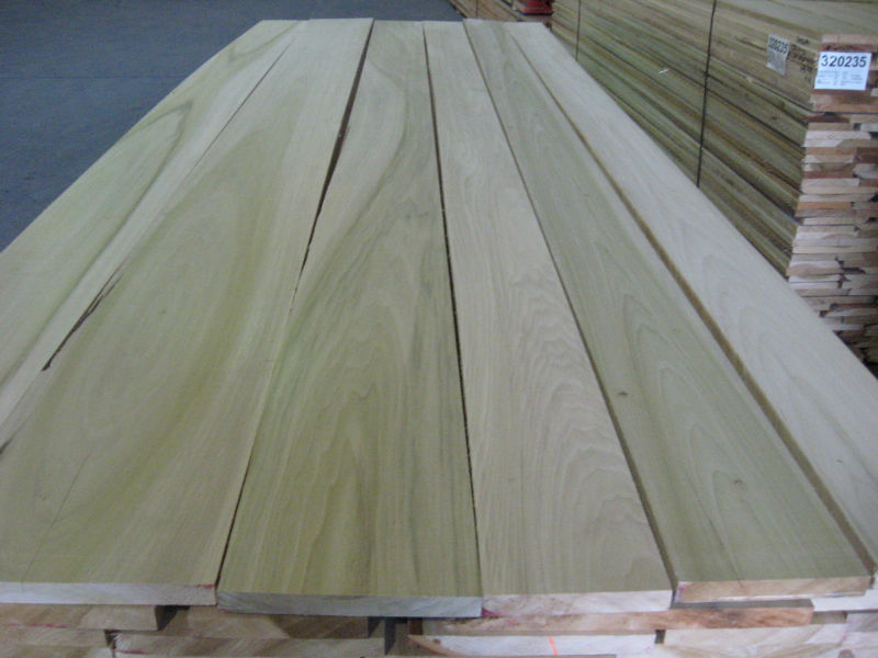 Vân gỗ thẩm mỹ và màu sắng tươi sáng của gỗ Poplar hay còn gọi là gỗ Dương.